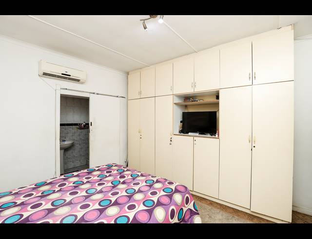 7 BEDROOM HOUSE FOR SALE IN AVOCA